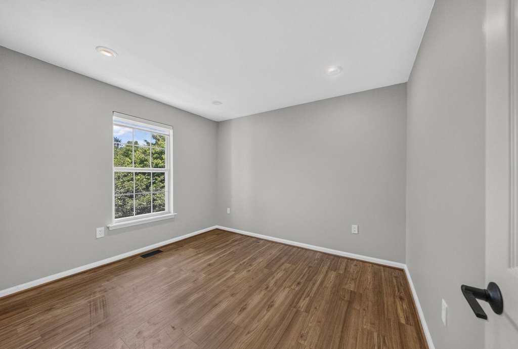 132 S Barrow Place - Photo 30
