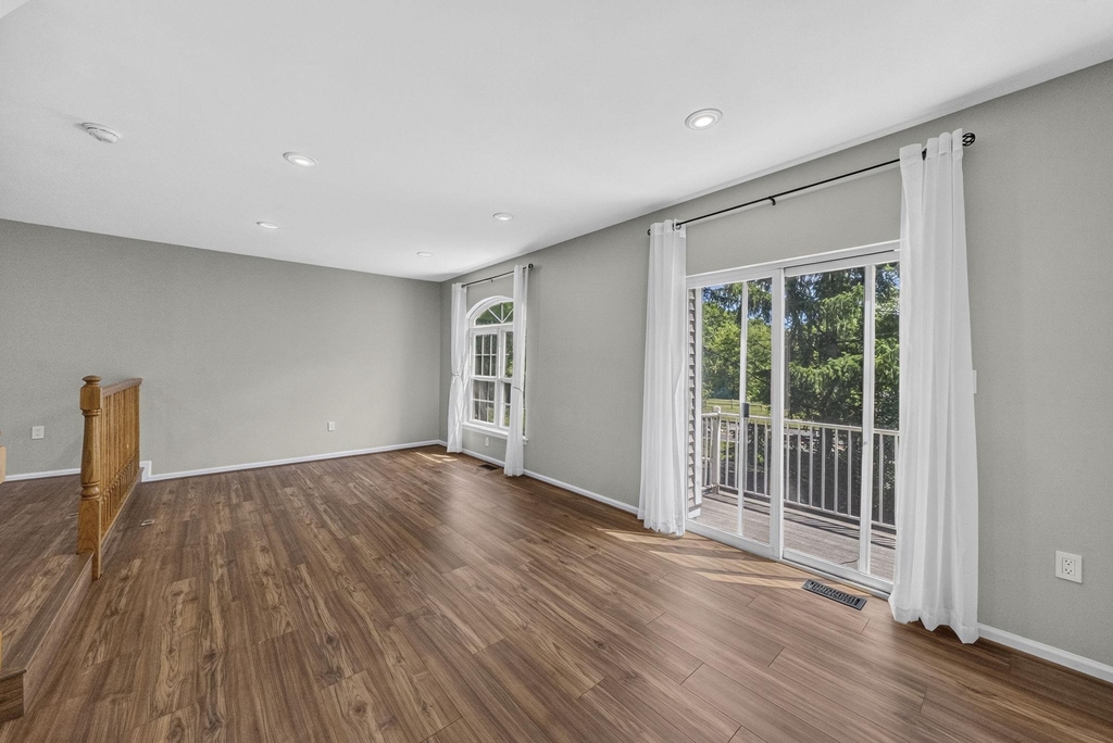 132 S Barrow Place - Photo 10