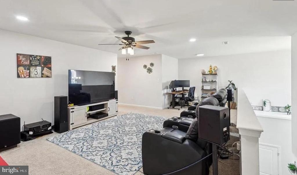 5 Roberta Way S - Photo 4