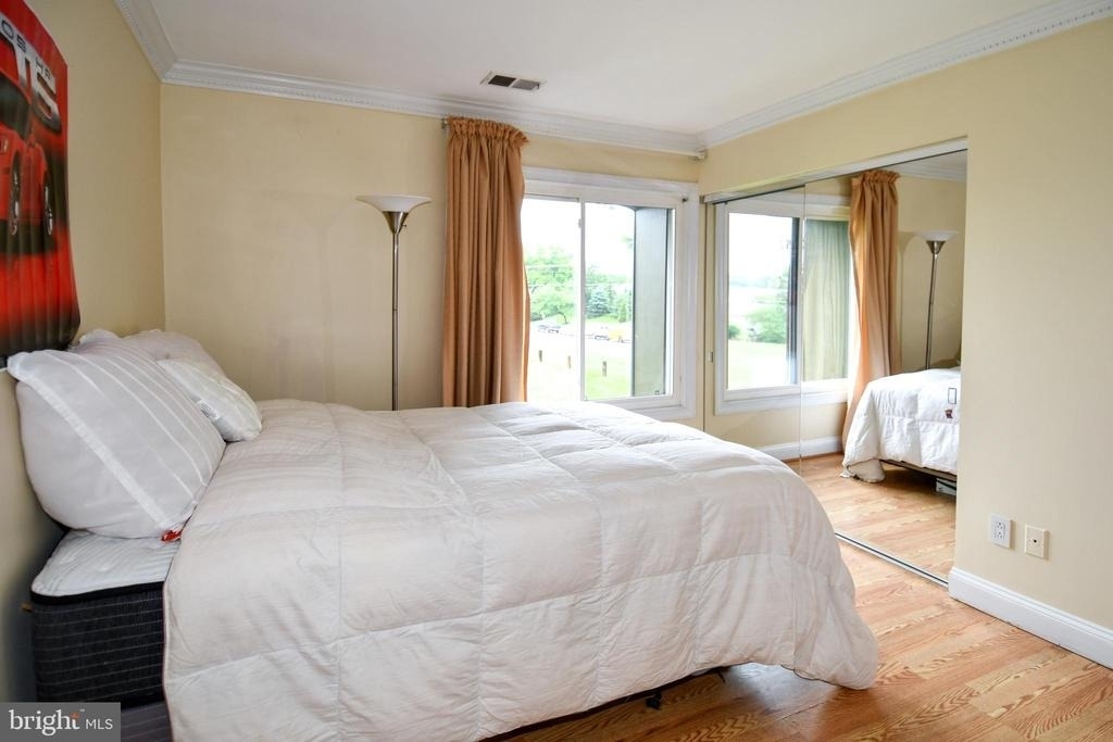 9401 Hickory View Place - Photo 29