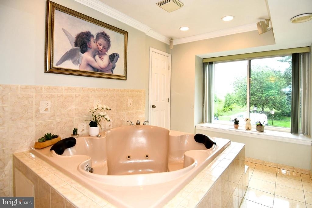 9401 Hickory View Place - Photo 26