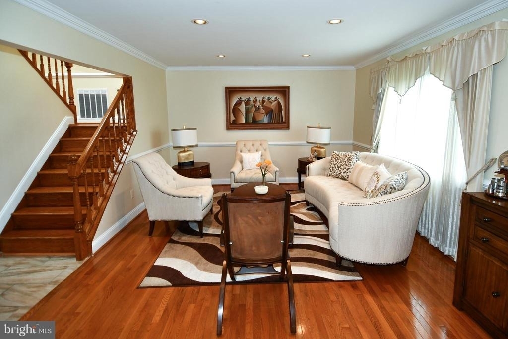 9401 Hickory View Place - Photo 14