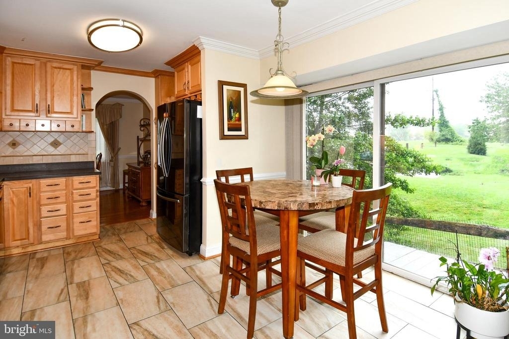 9401 Hickory View Place - Photo 9