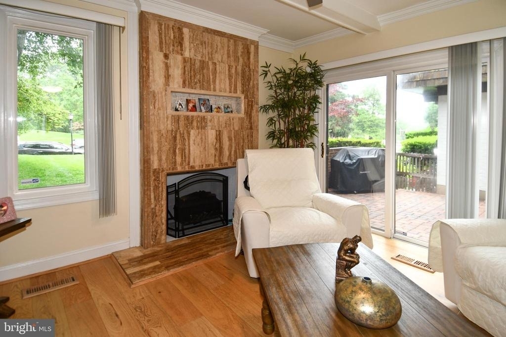 9401 Hickory View Place - Photo 3