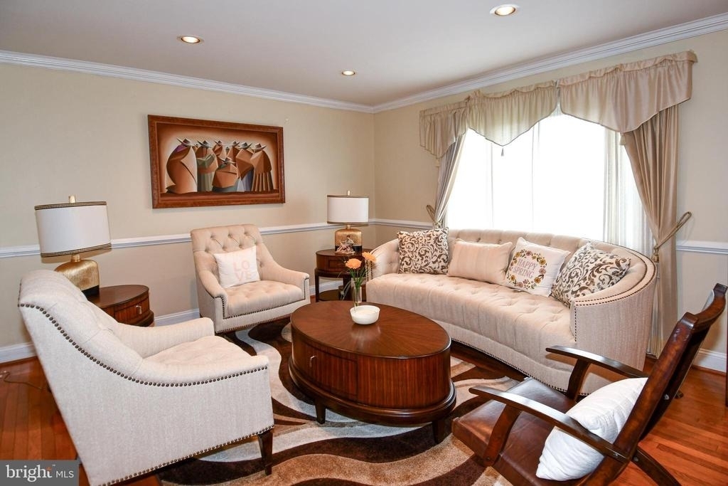9401 Hickory View Place - Photo 16