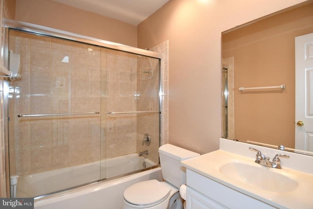 9401 Hickory View Place - Photo 31