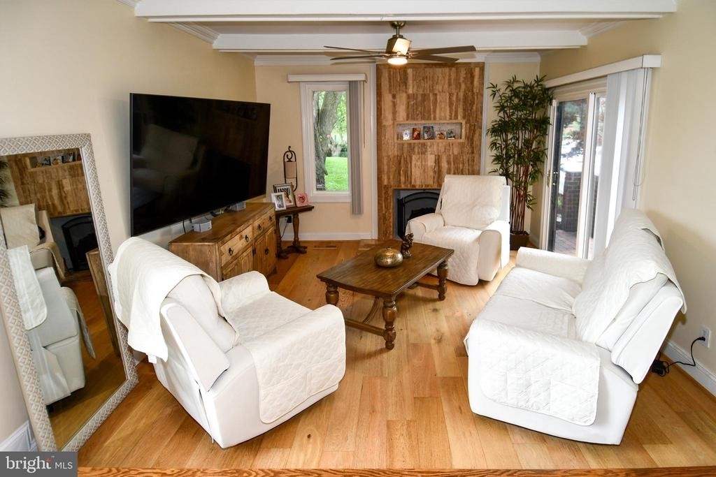 9401 Hickory View Place - Photo 4