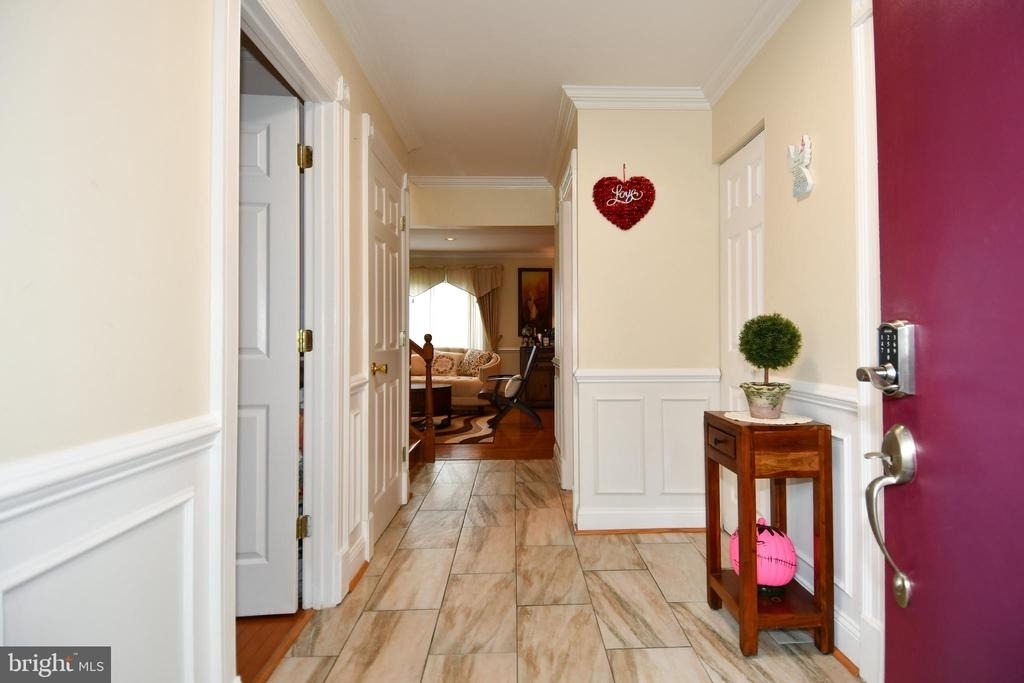 9401 Hickory View Place - Photo 2