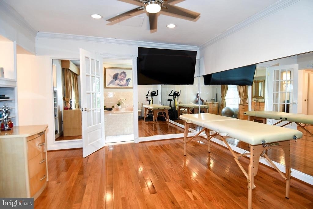 9401 Hickory View Place - Photo 21