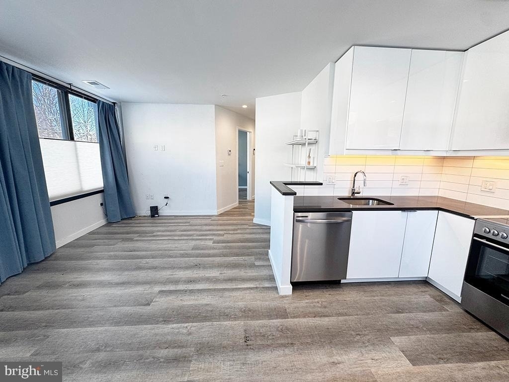 700 Roeder Road - Photo 1
