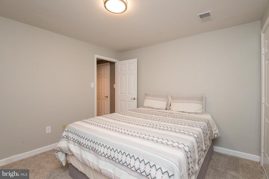 5920 Maplewood Park Place - Photo 21