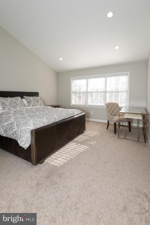 5920 Maplewood Park Place - Photo 37
