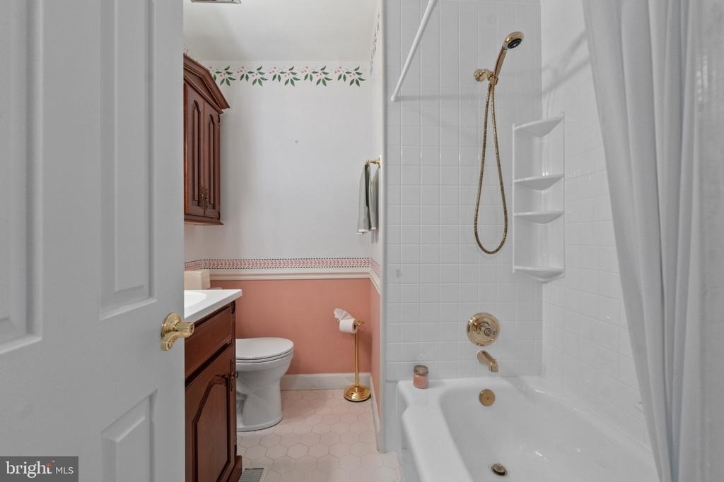 330 Harlan Square - Photo 19