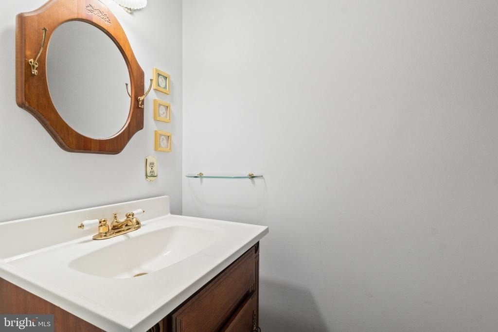 330 Harlan Square - Photo 14