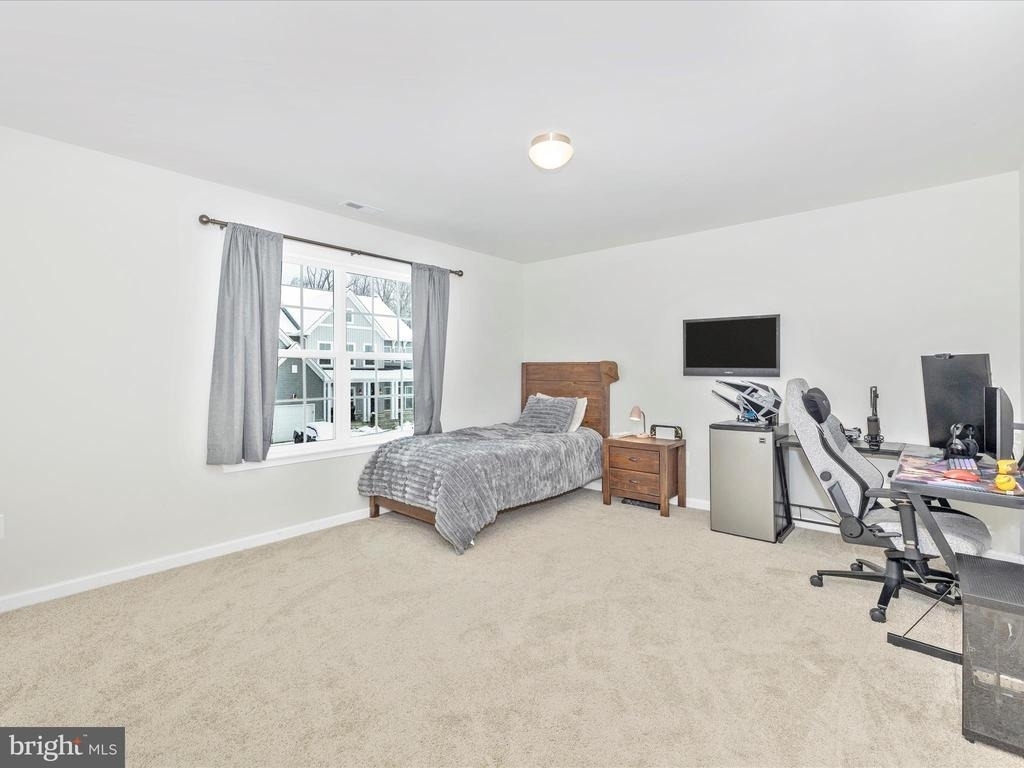 2744 Scarecrow Ter - Photo 32