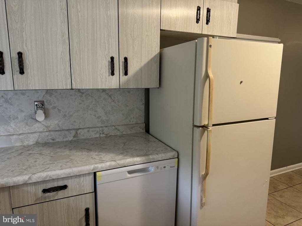 508 Warren Road - Photo 5