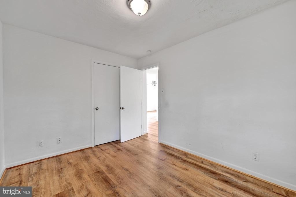 811 Seagrove Road E - Photo 15
