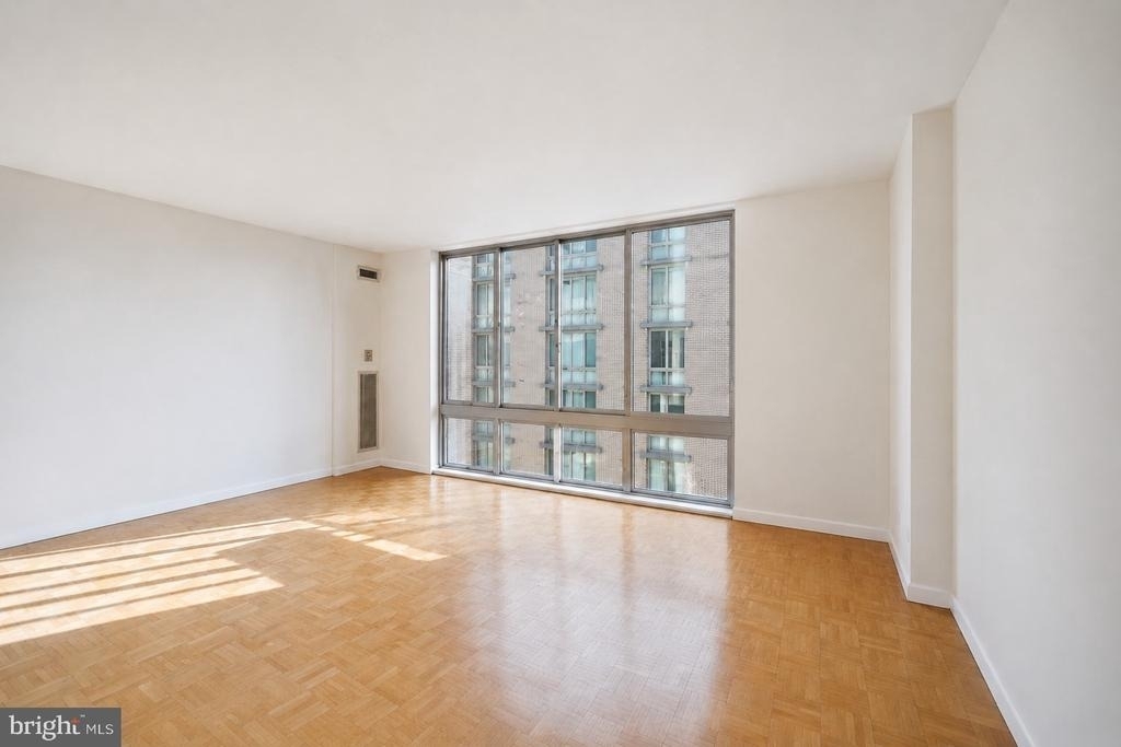 950 25th St Nw - Photo 2