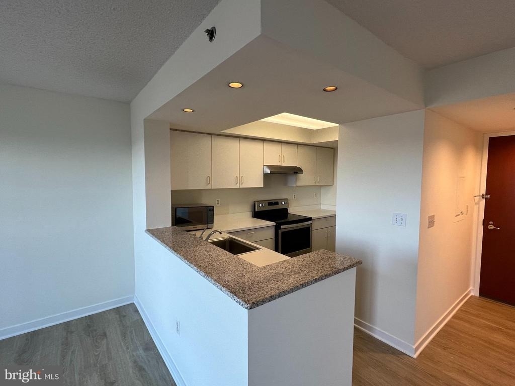 1275 25th Street Nw - Photo 10