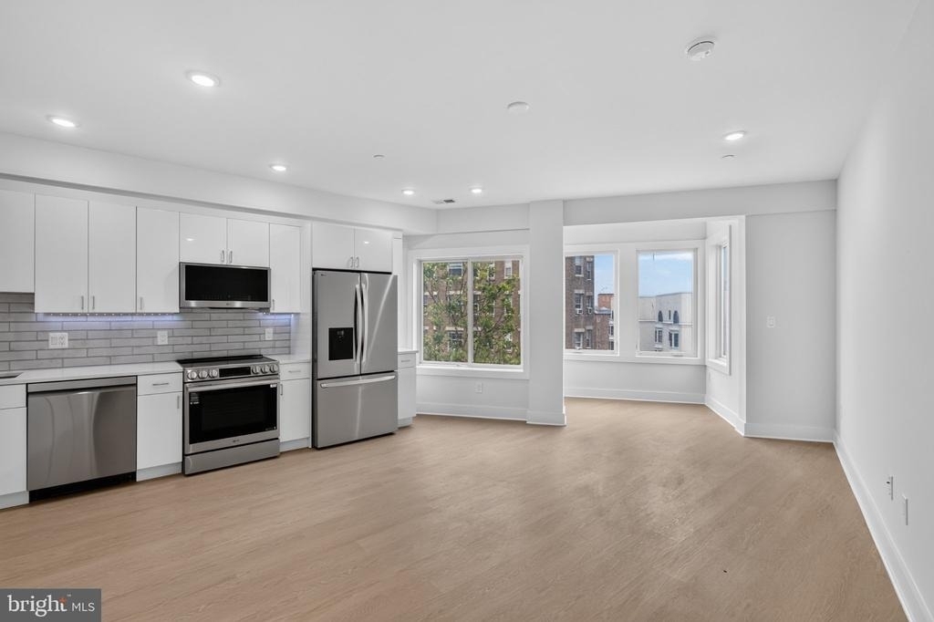 1650 Columbia Road Nw - Photo 0