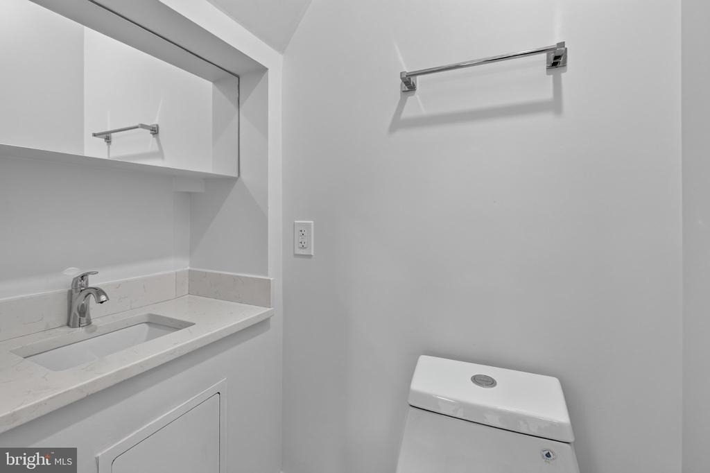1650 Columbia Road Nw - Photo 6