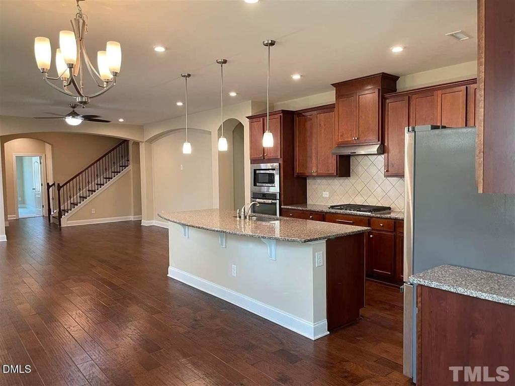 811 Rymark Court - Photo 7