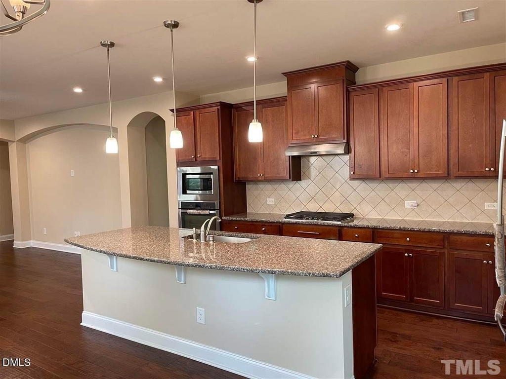 811 Rymark Court - Photo 6