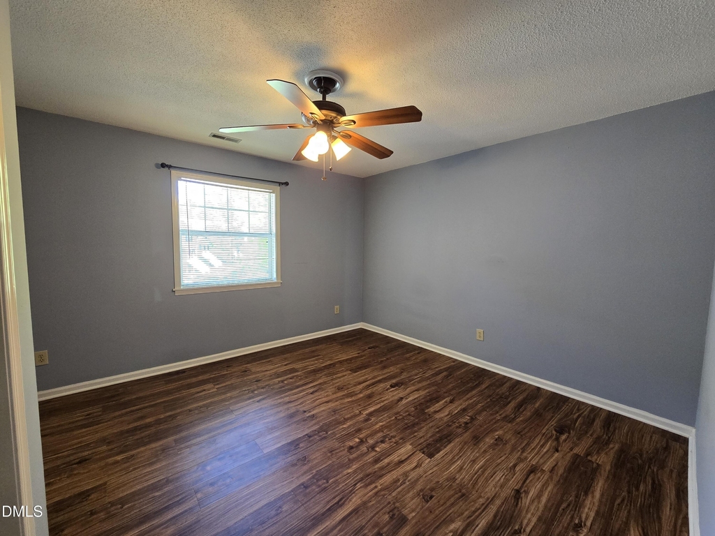 117 Kingsbury Drive - Photo 35