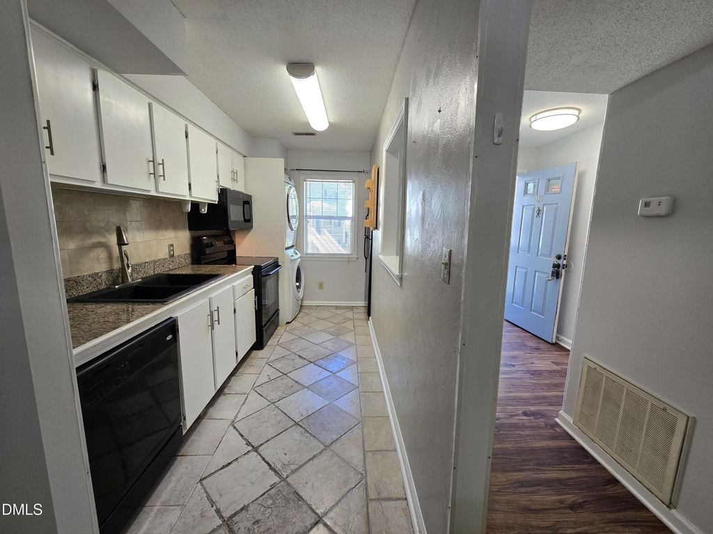 117 Kingsbury Drive - Photo 10