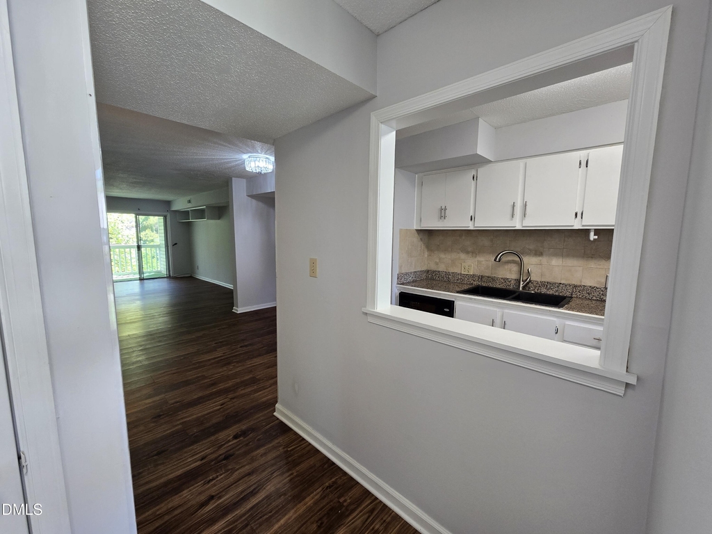 117 Kingsbury Drive - Photo 4