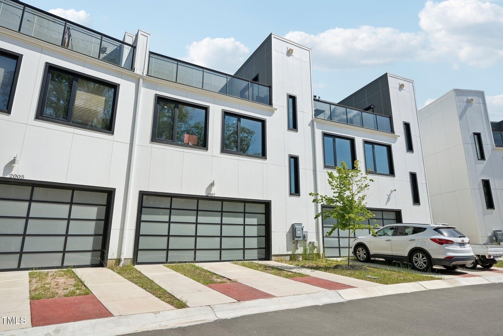 2007 Jade Street - Photo 2