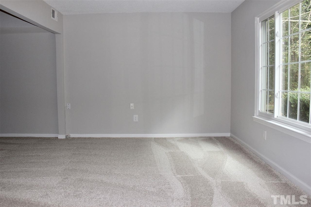 1355 Springlawn Court - Photo 4