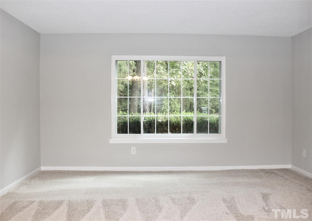 1355 Springlawn Court - Photo 5