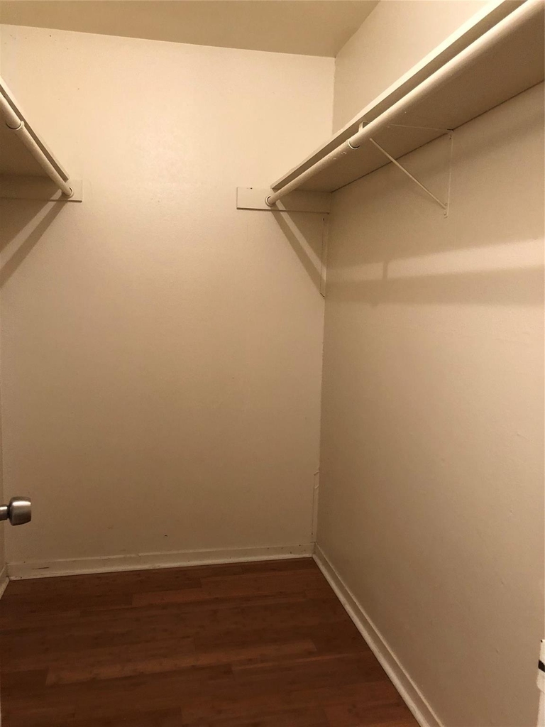 1000 W 26th St - Photo 11