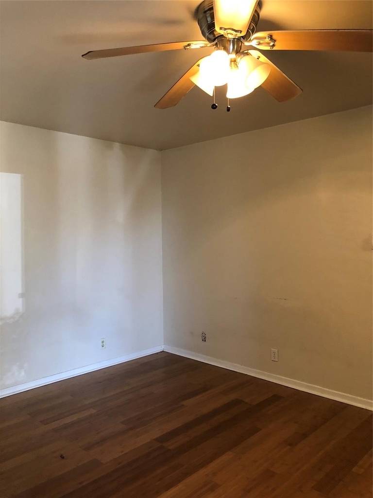 1000 W 26th St - Photo 7