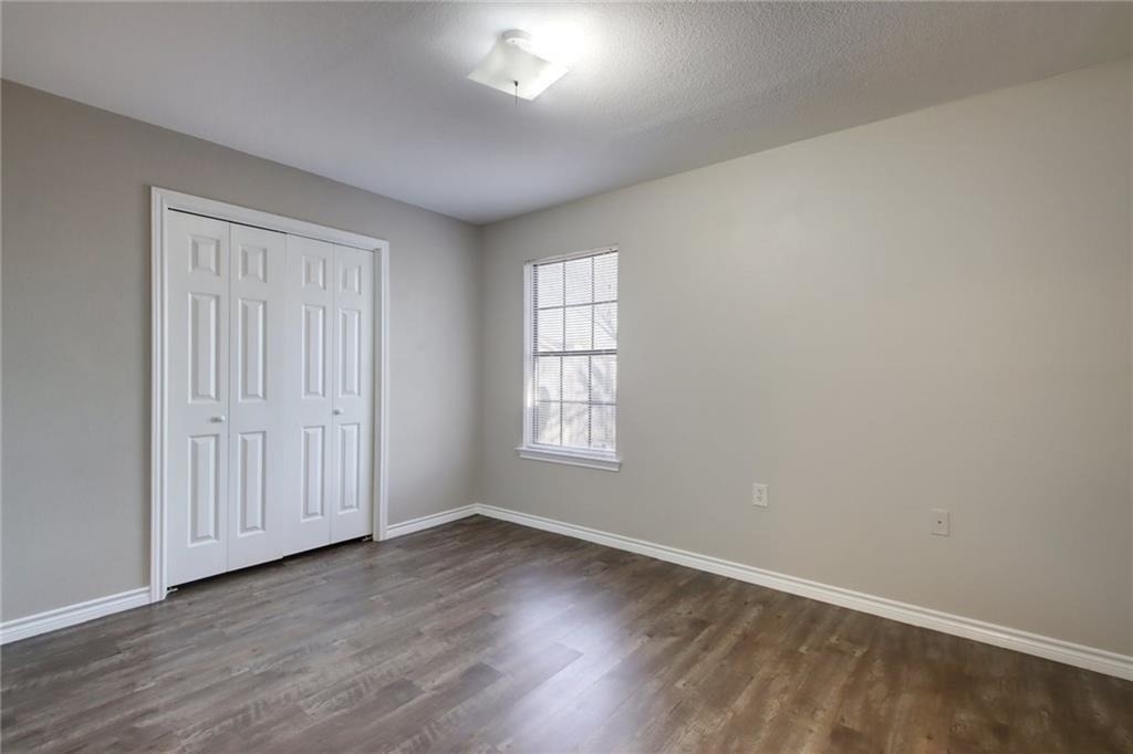 200 Hall Dr - Photo 7