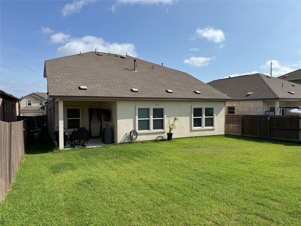 1008 Bluewood Bnd - Photo 3