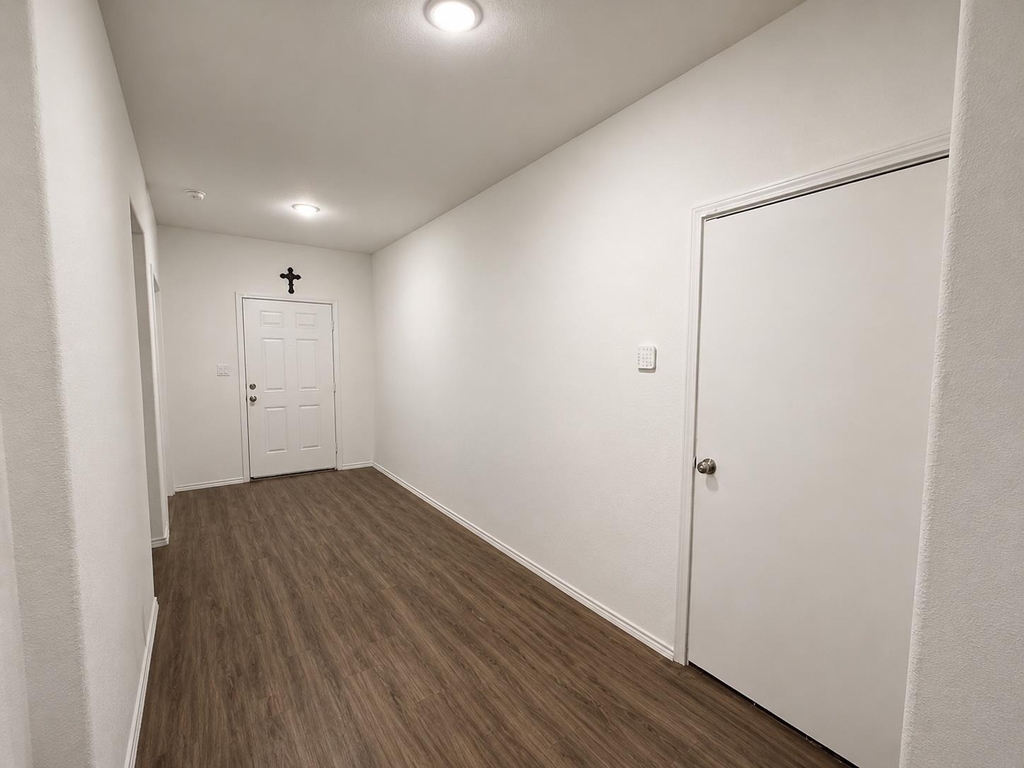1008 Bluewood Bnd - Photo 6
