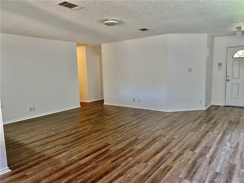 1105 Jolie Ln - Photo 3