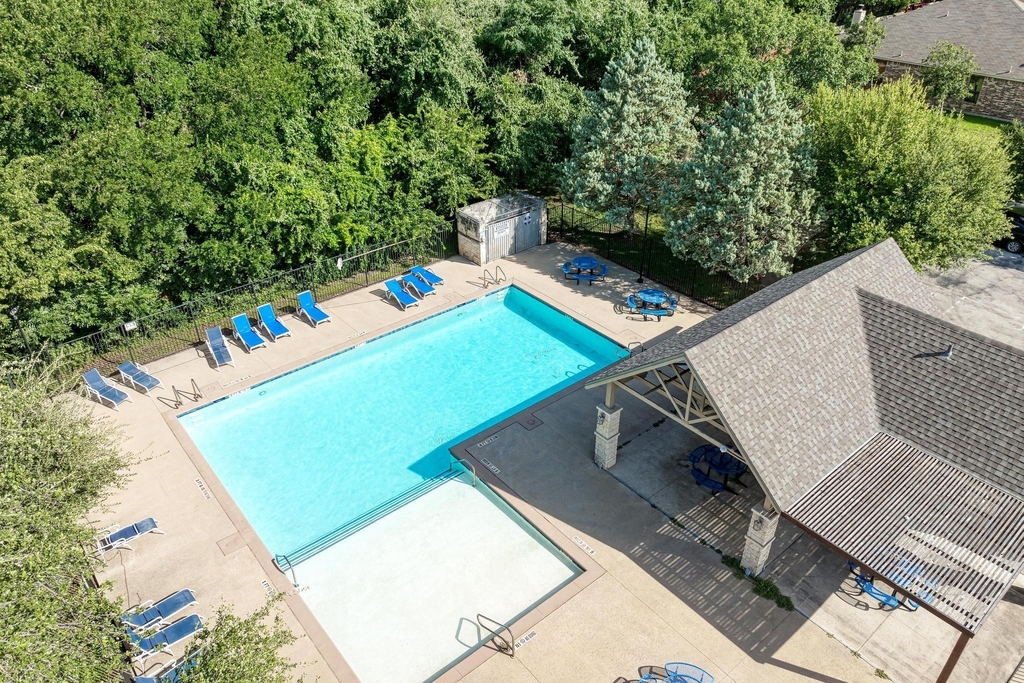 1109 Sussex Pl - Photo 36