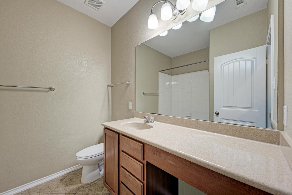 1109 Sussex Pl - Photo 22