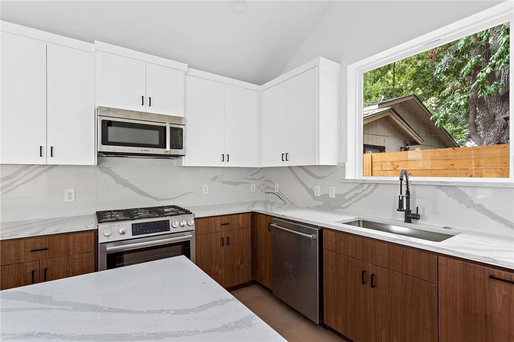 2813 Prado St - Photo 2