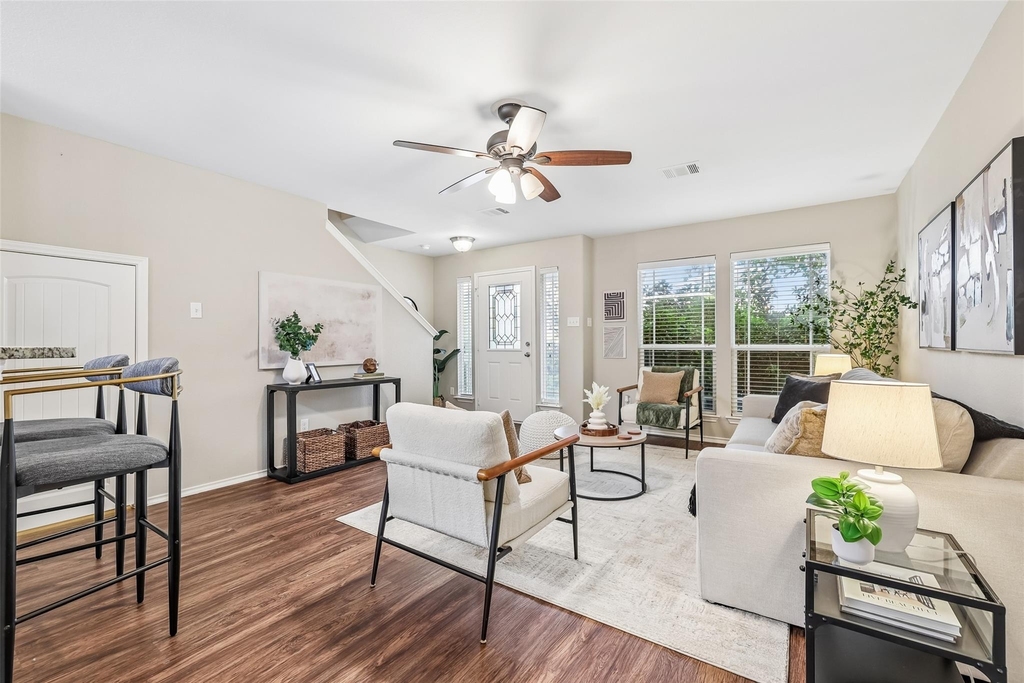 1808 Enchanted Rock Dr - Photo 3