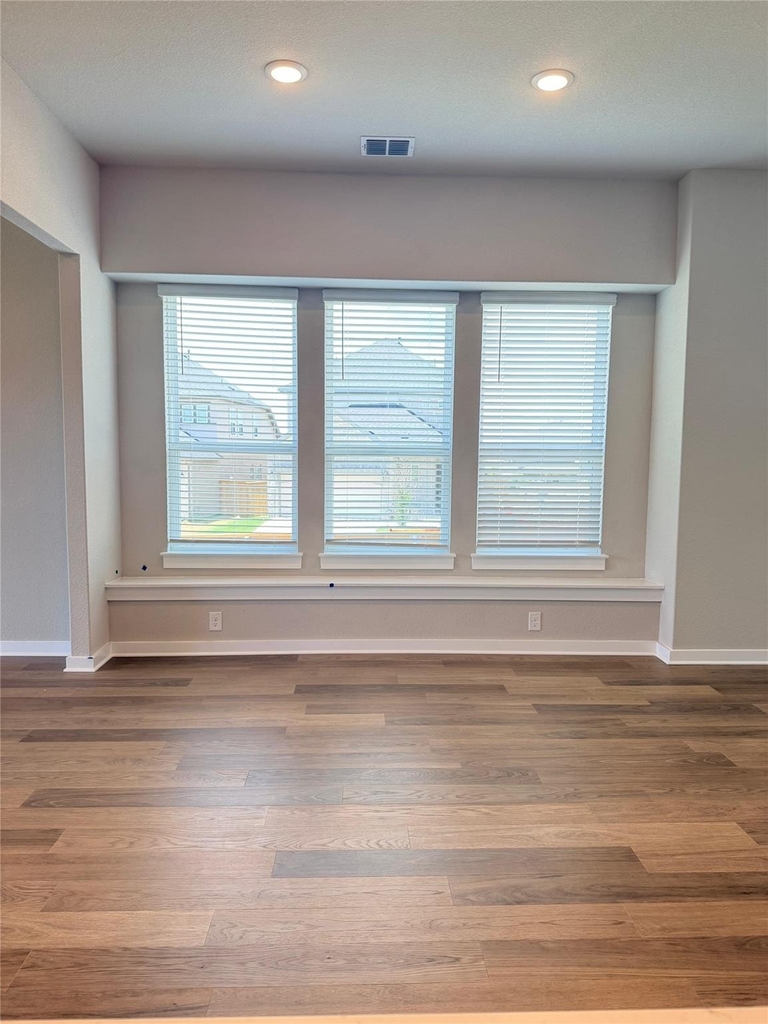 745 Beaverton Dr - Photo 9