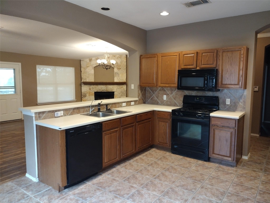136 Trinity Dr - Photo 15