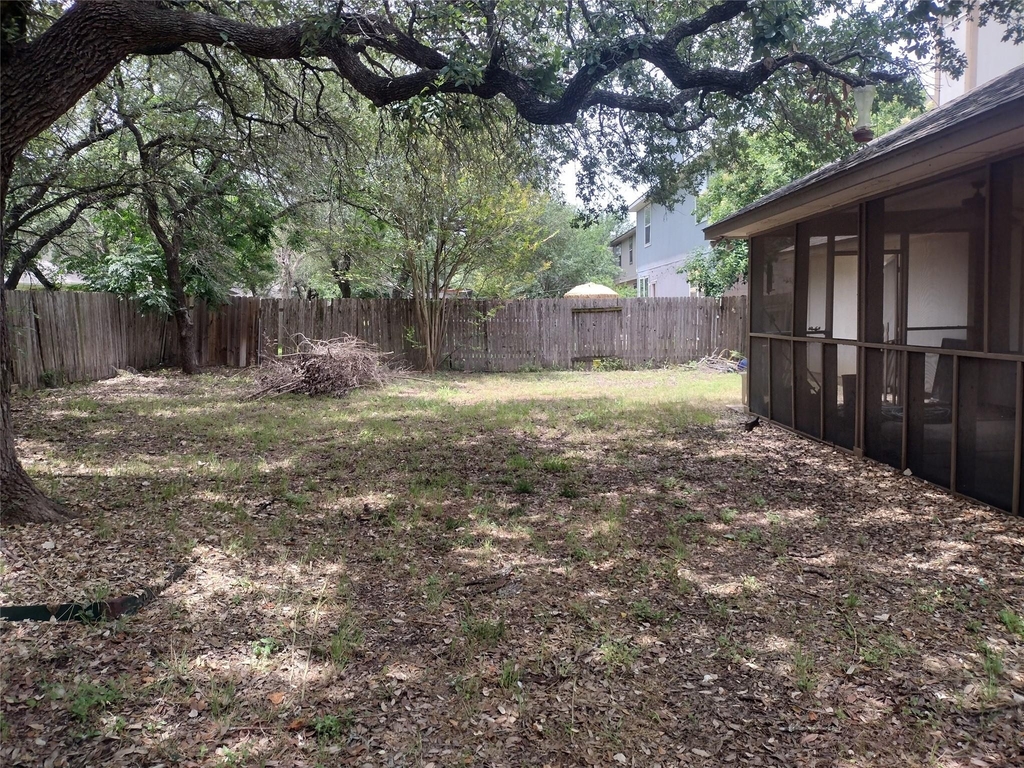 136 Trinity Dr - Photo 4