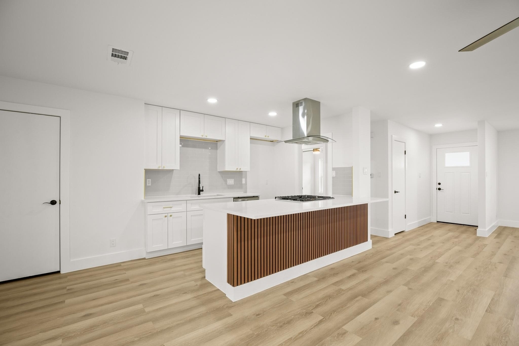 9006 Lodge Ct - Photo 5