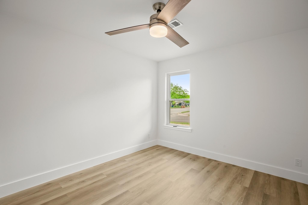 9006 Lodge Ct - Photo 15