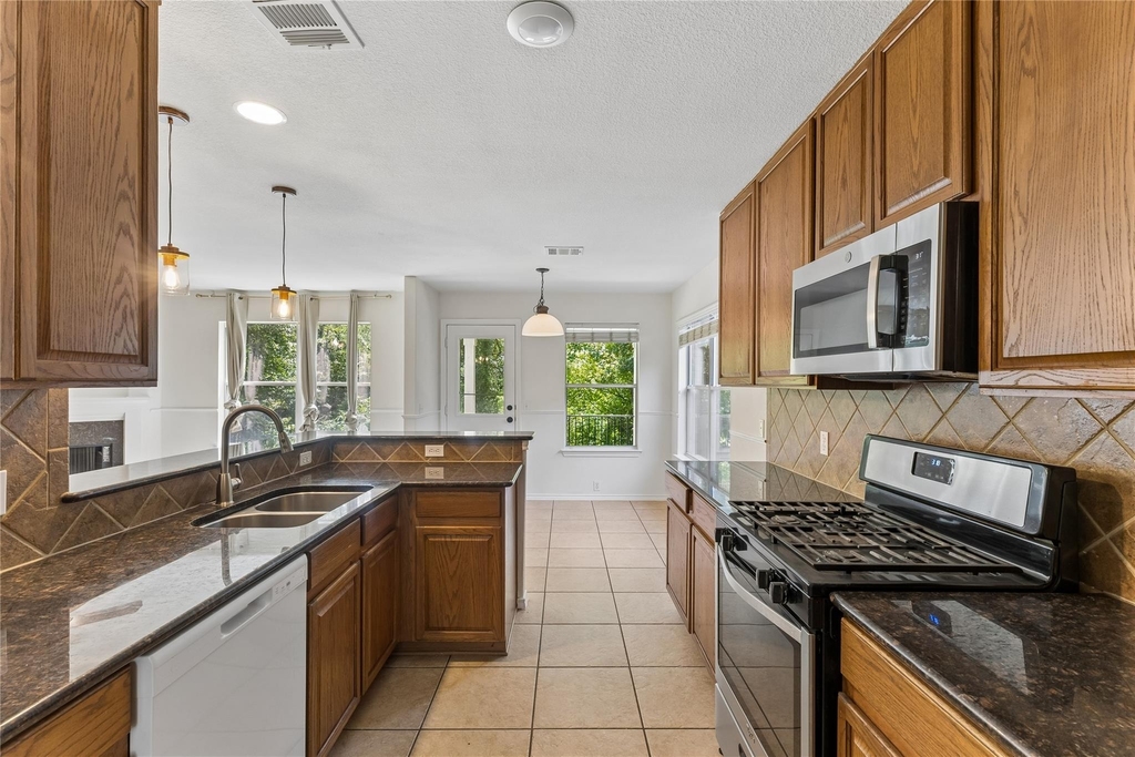 2372 Paradise Ridge Dr - Photo 5