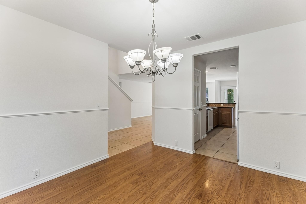 2372 Paradise Ridge Dr - Photo 4